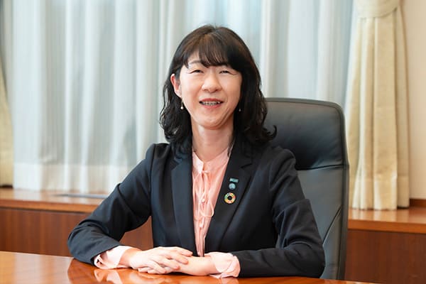 取締役常務執行役員 サステナビリティ推進担当役員　兵藤 郁子